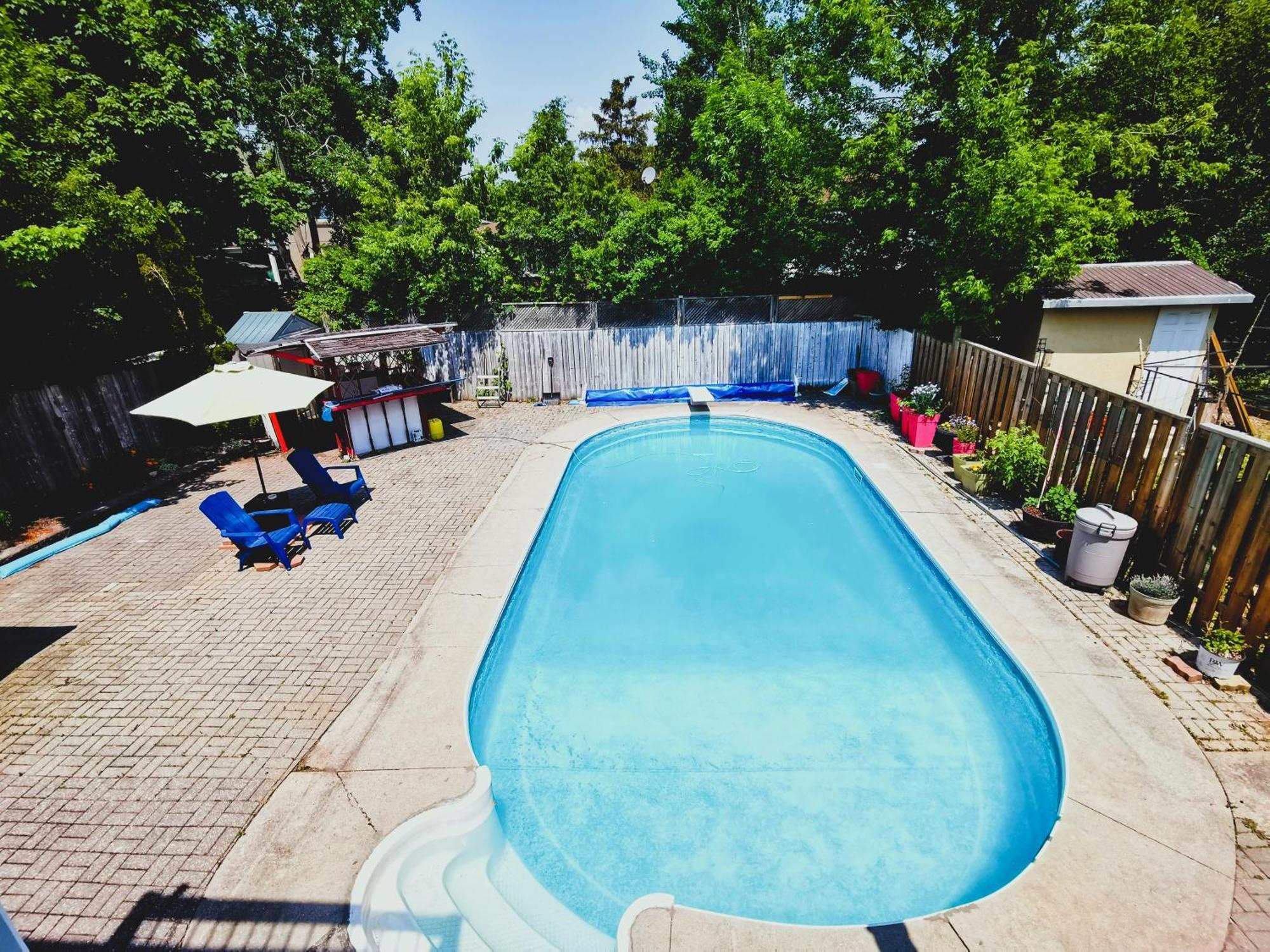 Renovated Cozy Bedroom With Private Washroom Toronto Exterior photo
